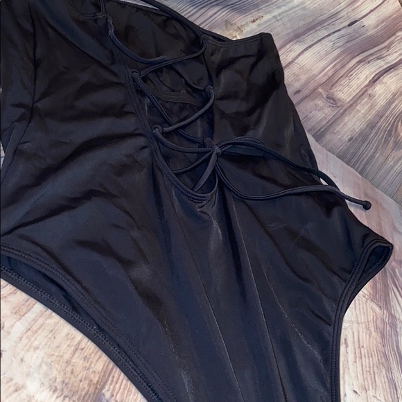 🌻 la hearts Hampton One Shoulder One Piece 🌻 - Picture 4 of 5